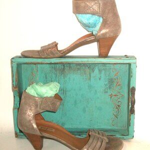 Paul Green Gold-Flecked Taupe Leather Low Heel Ankle Strap Sandals 9.5M